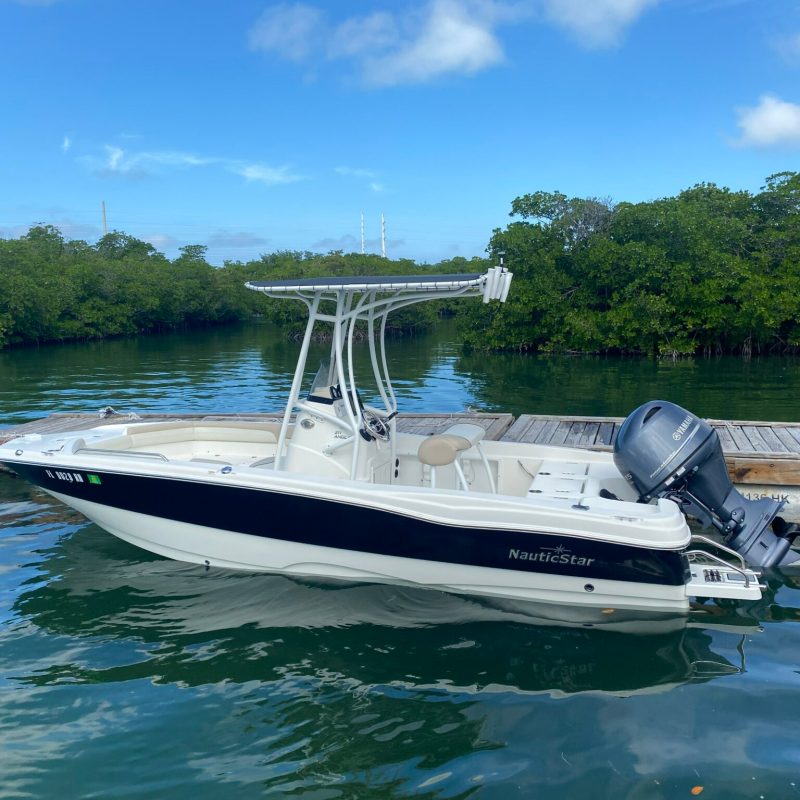 21 foot center console fishing boat rental