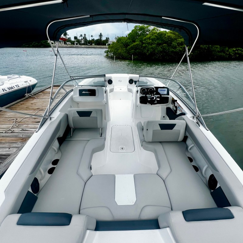 deck boat rentals near me