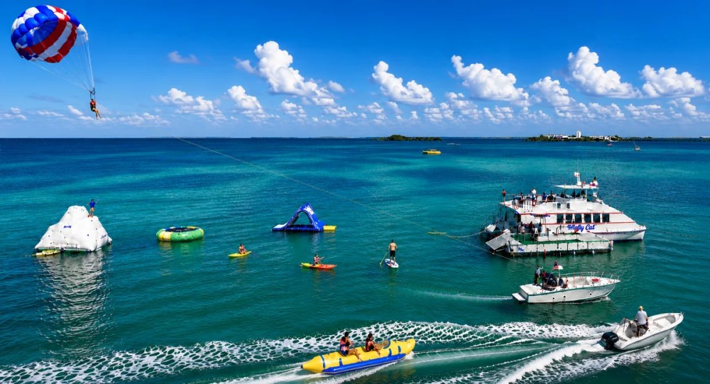 Key West watersports with parasailing, kayaking, paddleboarding and water activities with Sunset Watersports